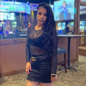 Meet your Posher, Elizabeth